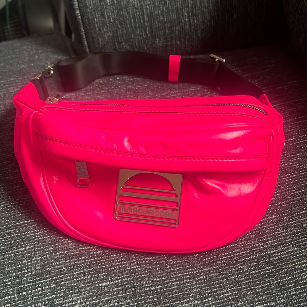 Hot pink Leather Marc Jacobs Fanny pack 100% Authentic